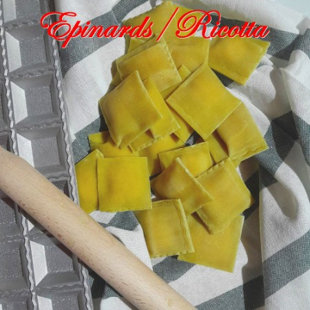 120. Ravioli aux épinards Ricotta Grana Panado (18 pièces)  (* 18pcs)